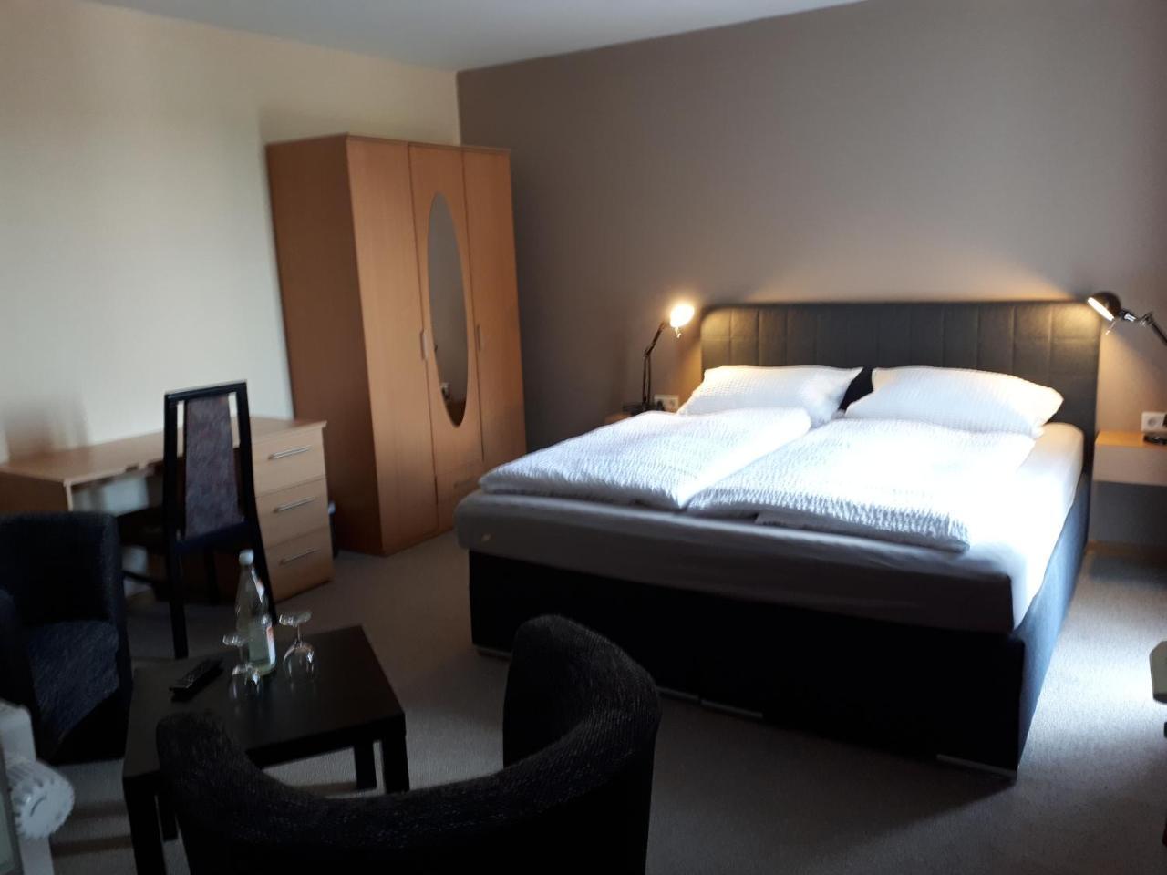 Zemmer Hotel Restaurant Denis מראה חיצוני תמונה