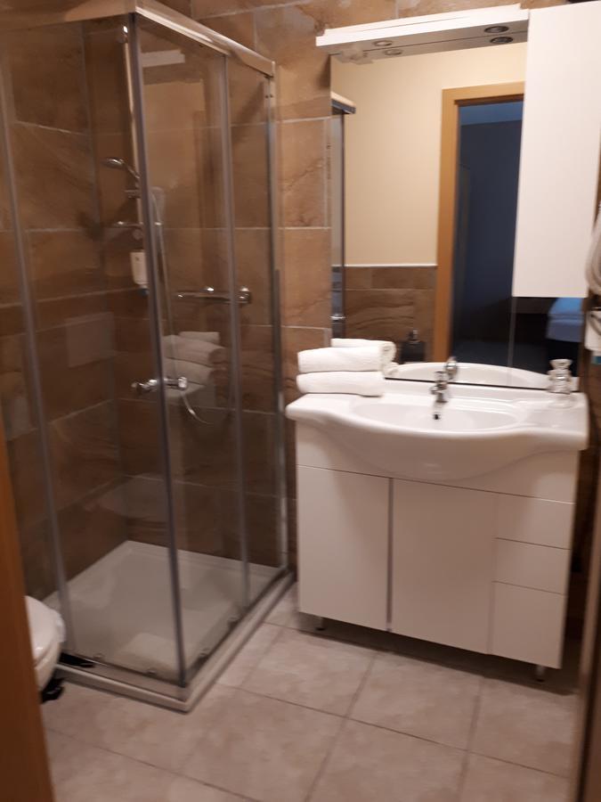 Zemmer Hotel Restaurant Denis מראה חיצוני תמונה
