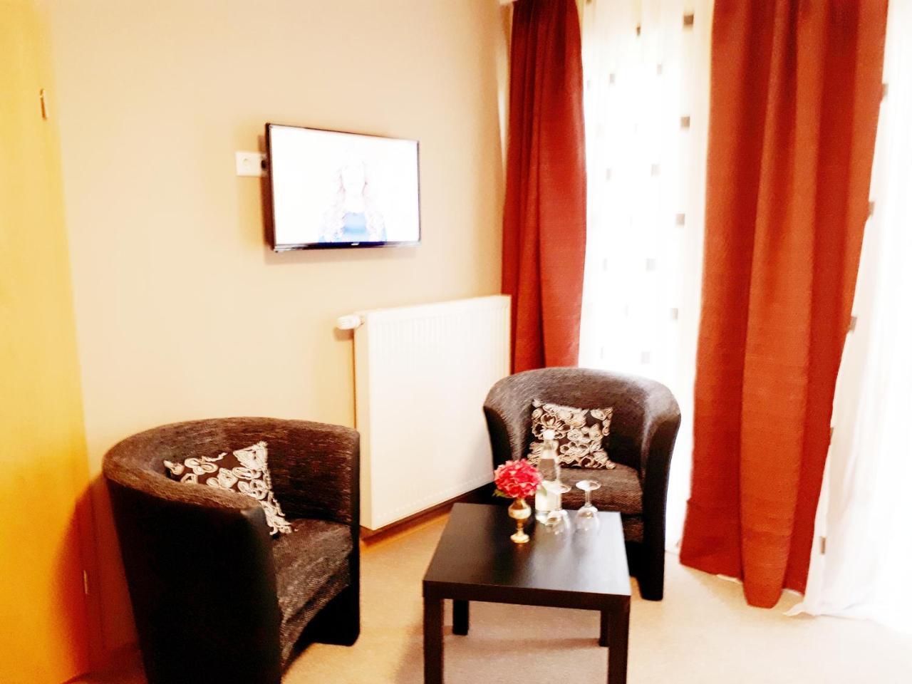 Zemmer Hotel Restaurant Denis מראה חיצוני תמונה