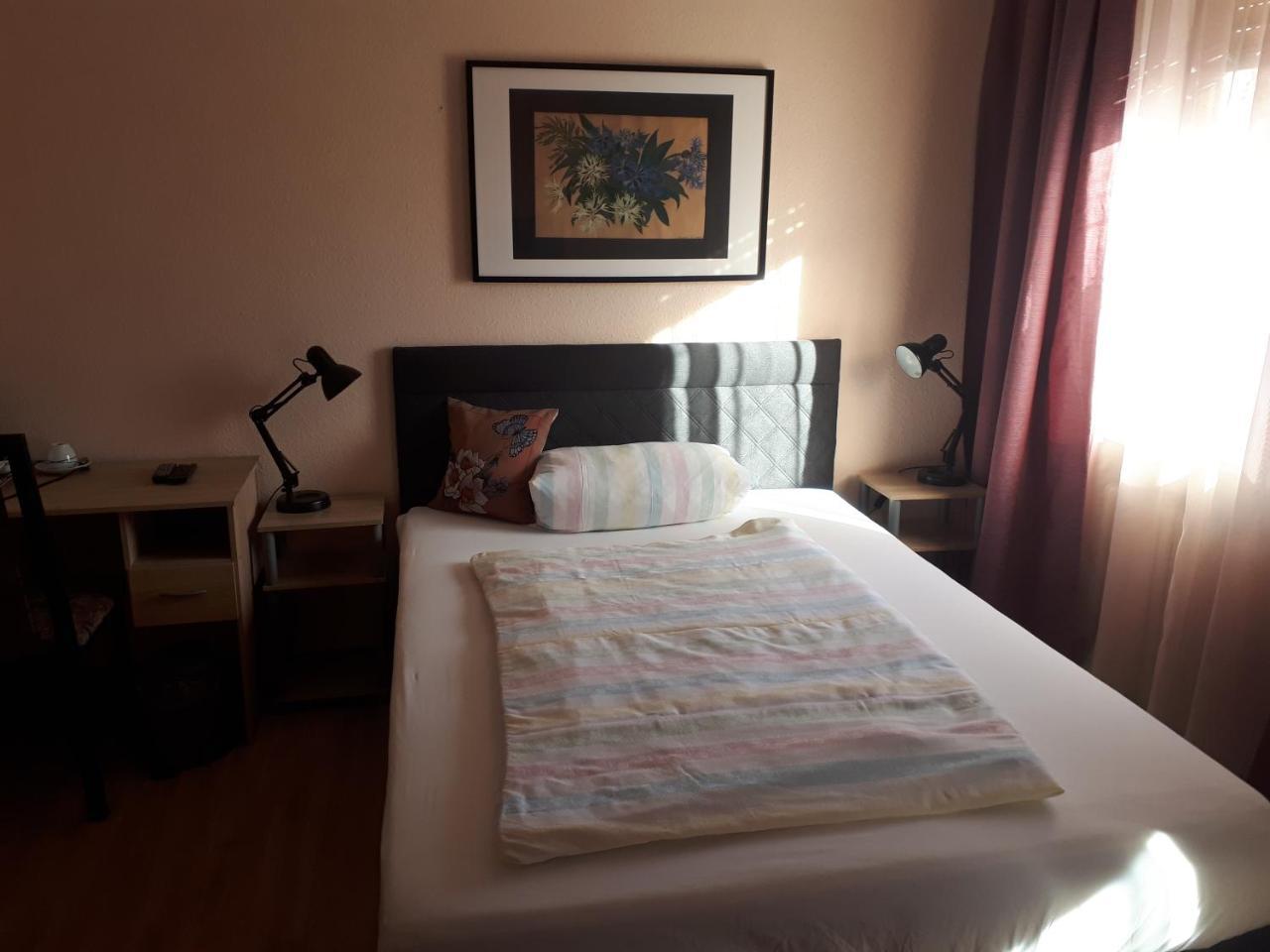 Zemmer Hotel Restaurant Denis מראה חיצוני תמונה